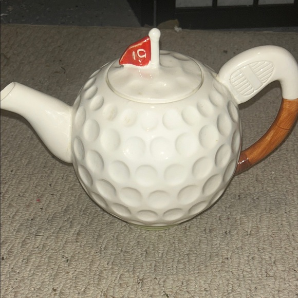Seymour Mann Other - Golf Ball Teapot with  handle that looks like a bent club. 1986 Seymour Mann